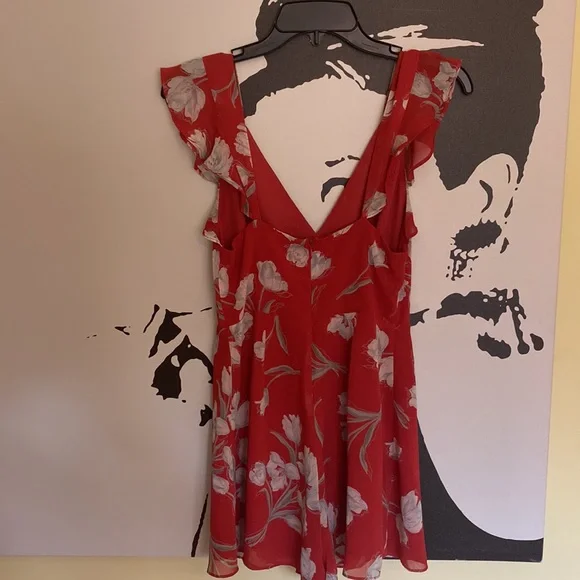 LAST MARKDOWN!!! Flirty Floral Romper by Kimchi Blue - Sz 2 - Picture 4 of 9